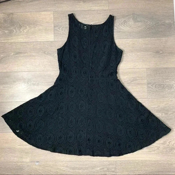Anthropologie BB Dakota Renley Mini Dress Lace Fit & Flare Black Lace Size 10 - Picture 11 of 16